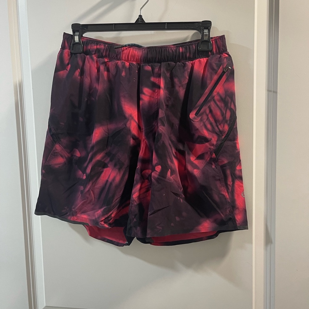 Lululemon Men’s Pace Breaker Shorts Jungle Floor Size Medium Like New Condition